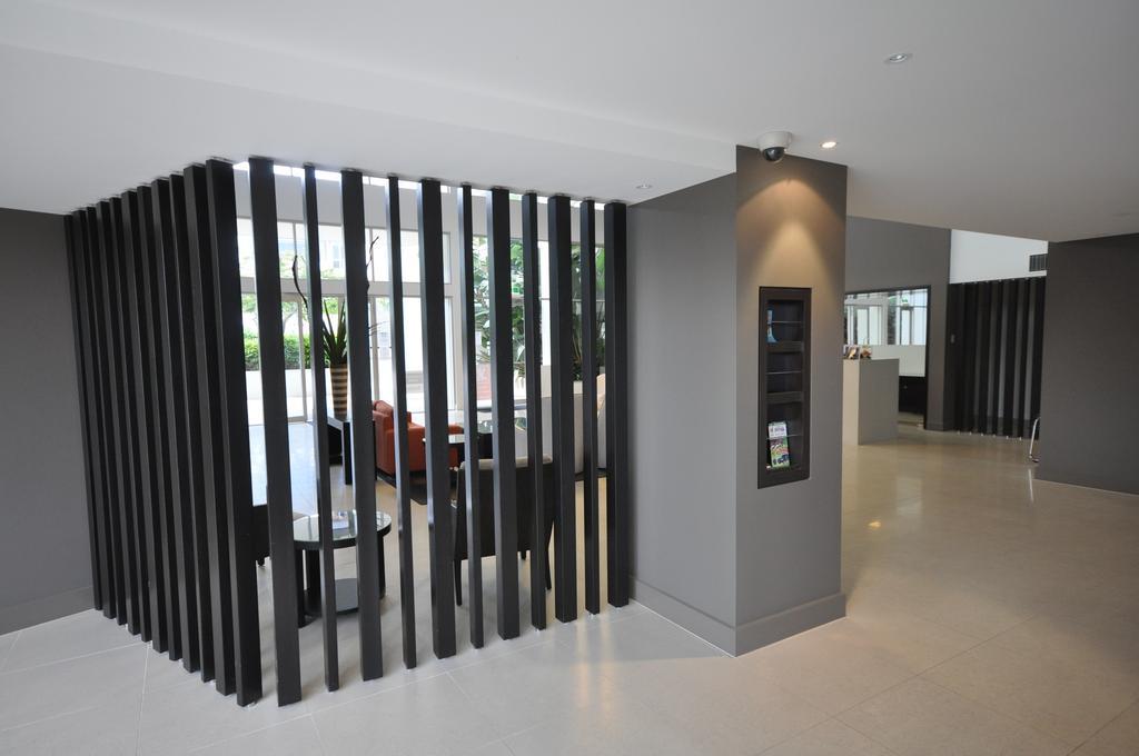 Chancellor Lakeside Apartments Gold Coast Luaran gambar
