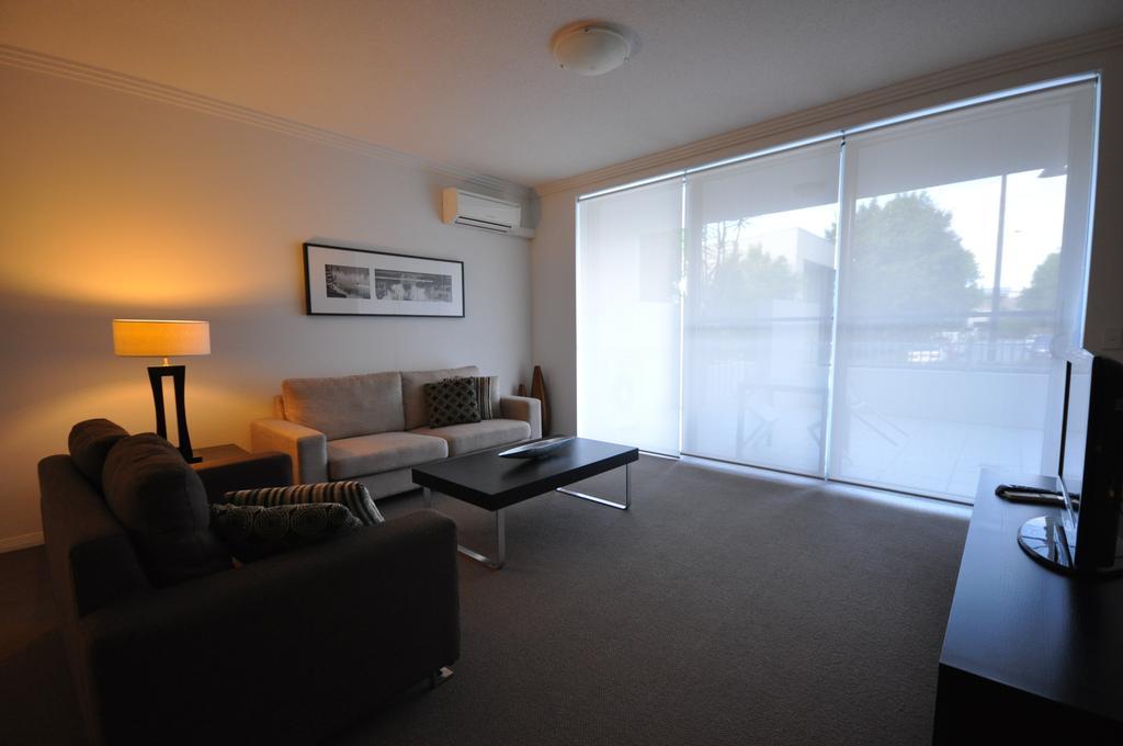 Chancellor Lakeside Apartments Gold Coast Luaran gambar
