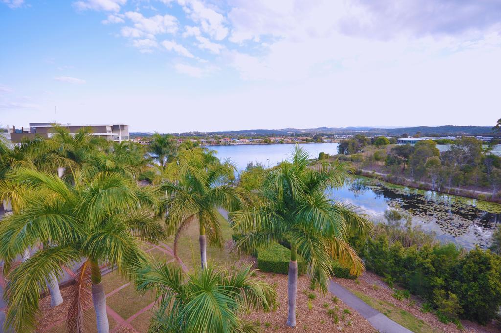 Chancellor Lakeside Apartments Gold Coast Luaran gambar
