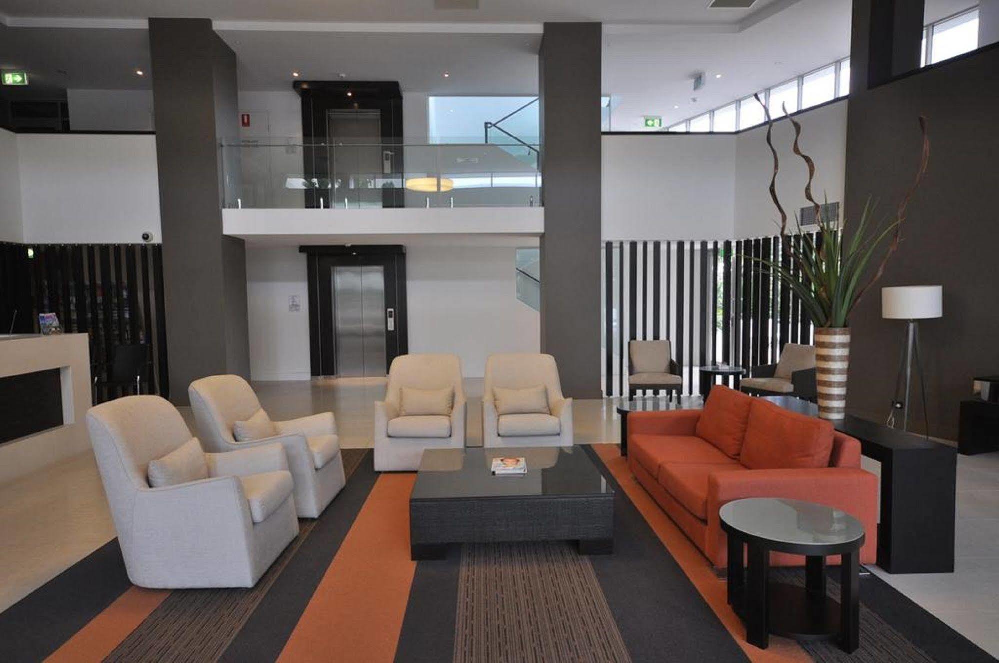 Chancellor Lakeside Apartments Gold Coast Luaran gambar