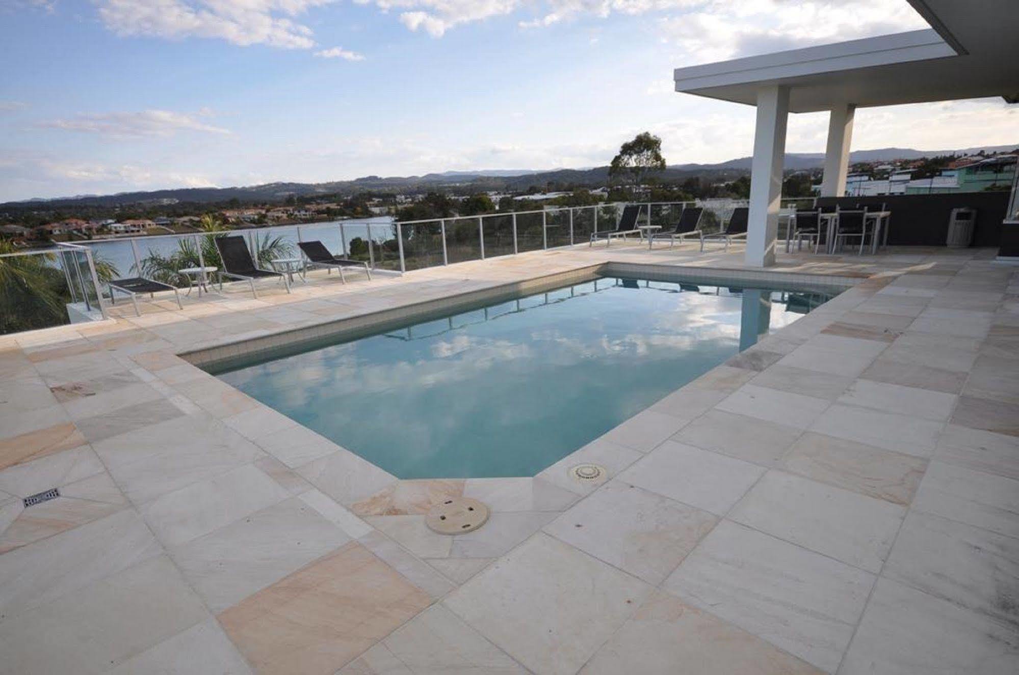 Chancellor Lakeside Apartments Gold Coast Luaran gambar
