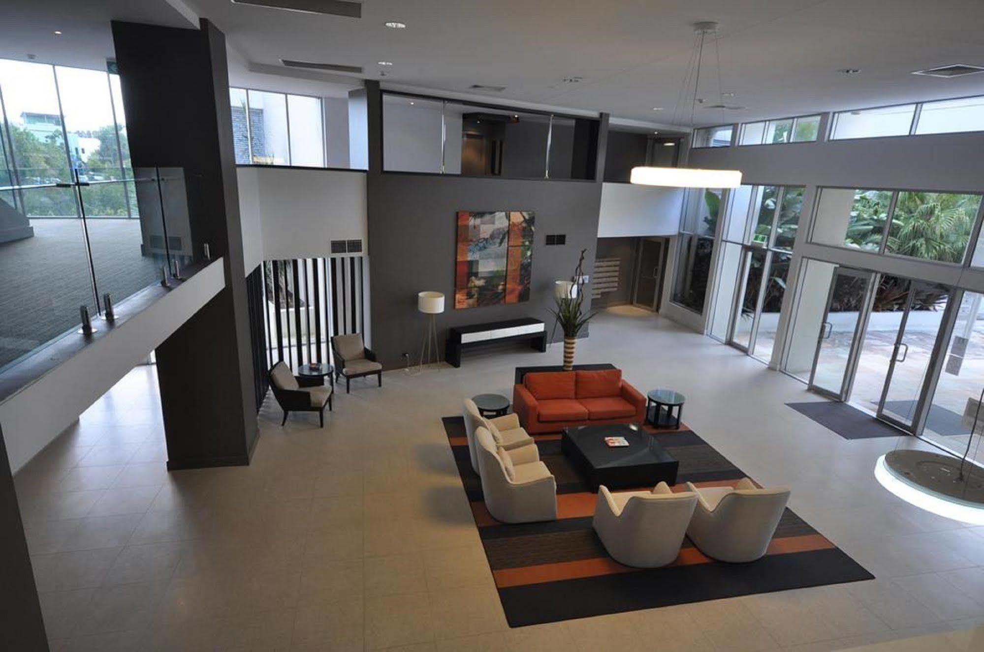 Chancellor Lakeside Apartments Gold Coast Luaran gambar