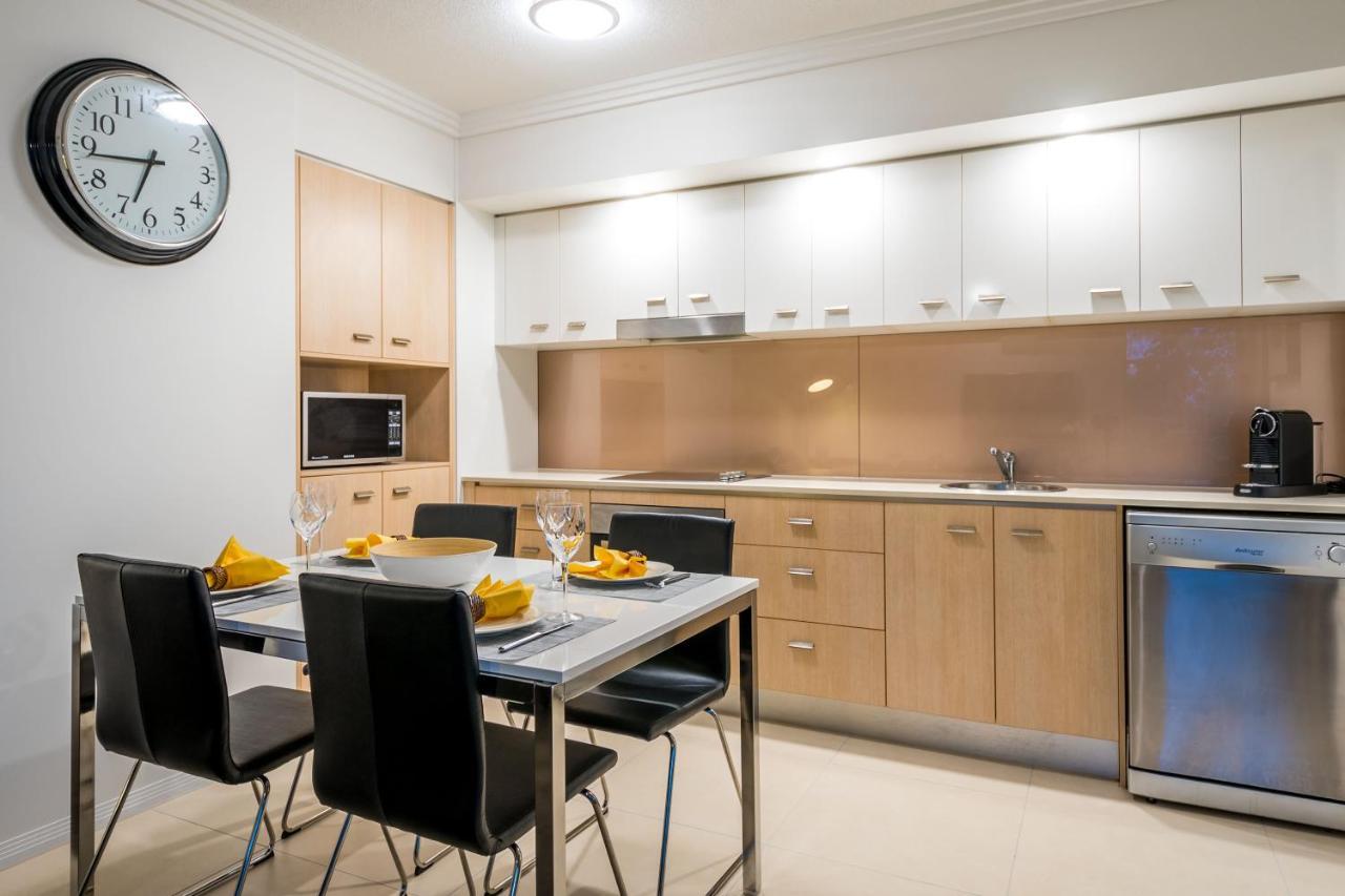 Chancellor Lakeside Apartments Gold Coast Luaran gambar